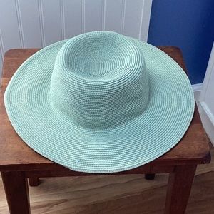 West marine one size hat